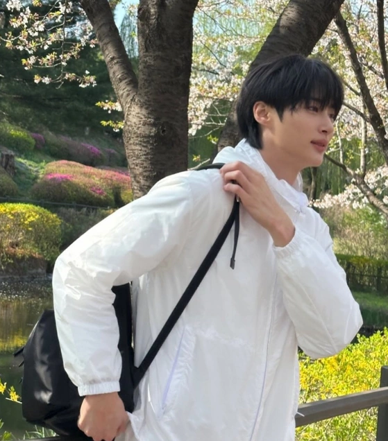 아이유 변우석, 동화 비주얼