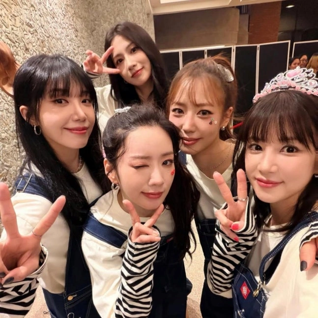 윤보미♥라도 9년 열애 결실