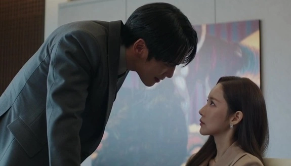 세이렌 7회, 백준범-이수호 관계