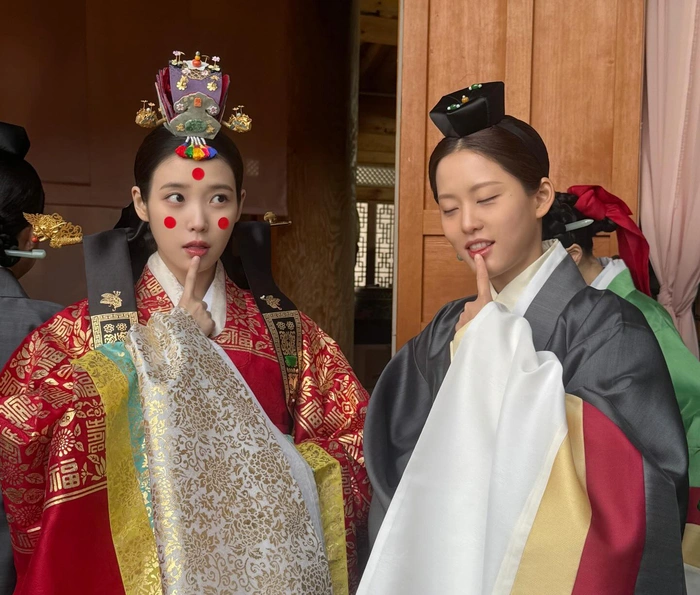 아이유, 21세기 대군부인 변신