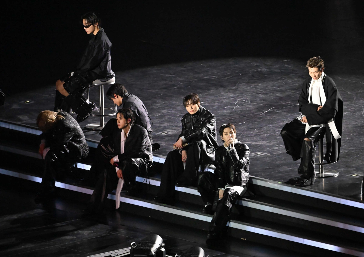 ハイブ、過剰検査論争に謝罪