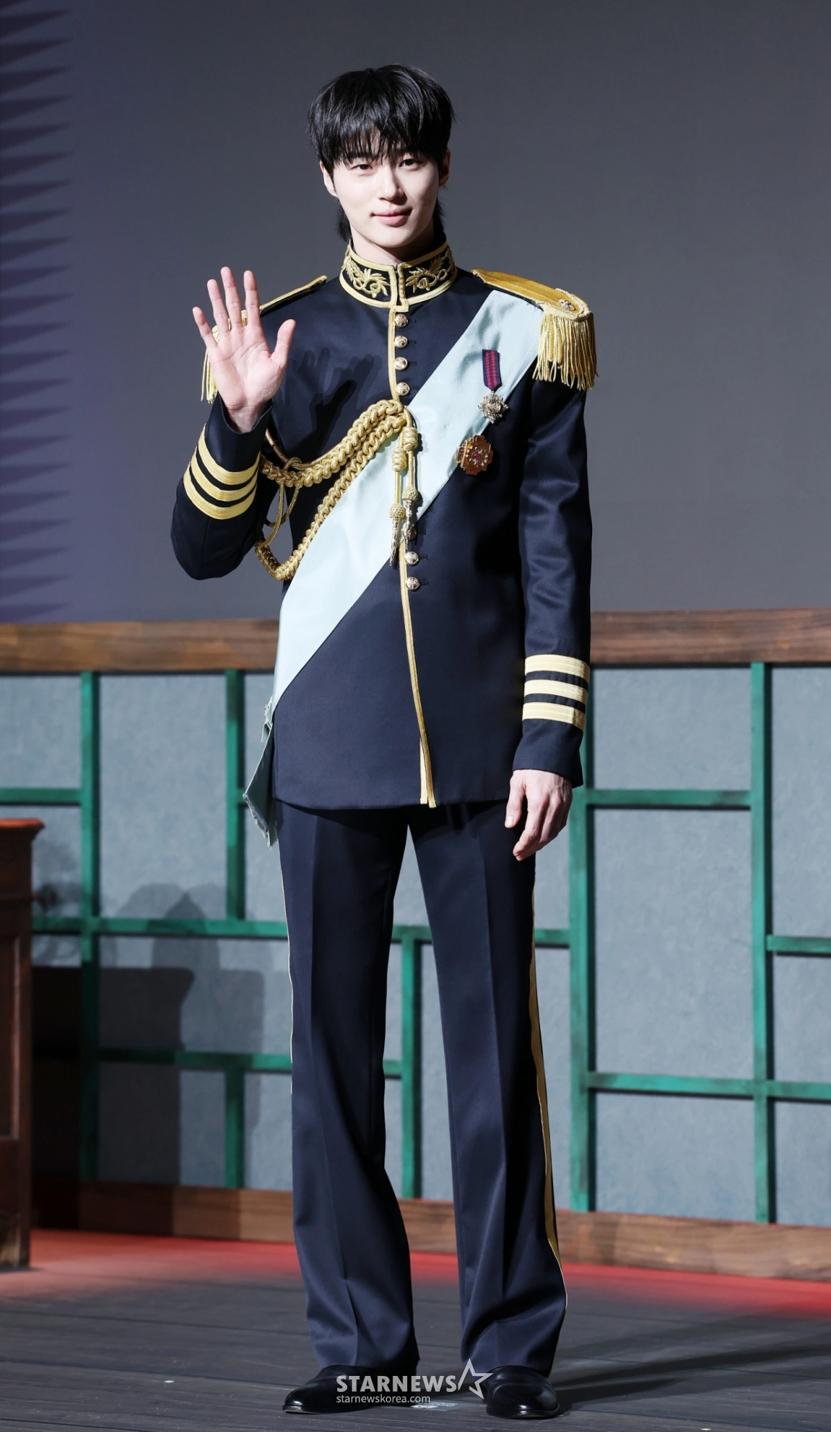 김수현, 스타랭킹 男배우 1위