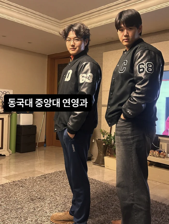 Lee Jong-hyuk, handsome sons Taksu and Junsu