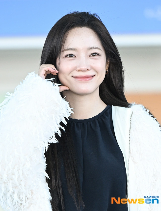 キム・セジョン、女子高生王后主演