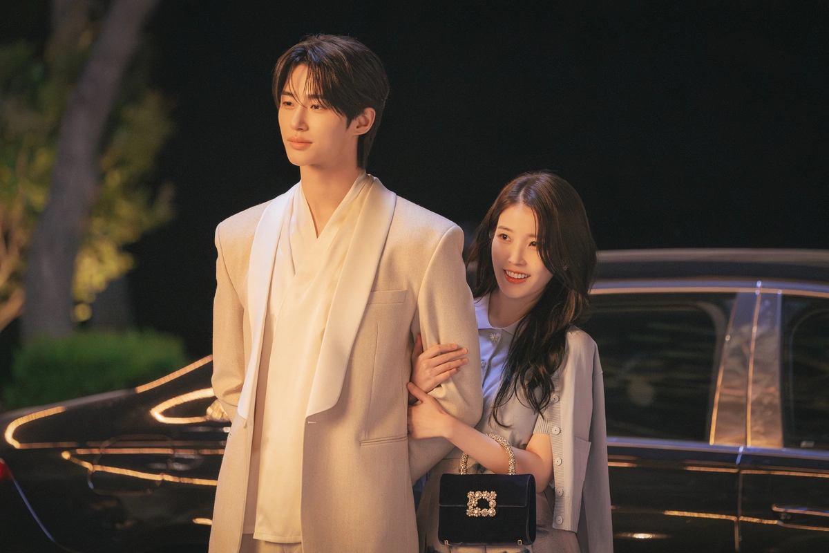 아이유 변우석, 완벽 케미 눈길