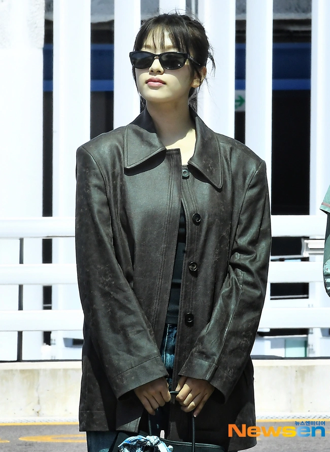 IVE's An Yujin: Pure & Chic Fashion