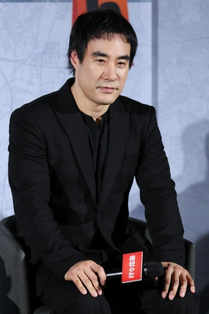 ペ·ソンウ、映画「エンド・オブ・ザ・ロード」で謝罪 인사