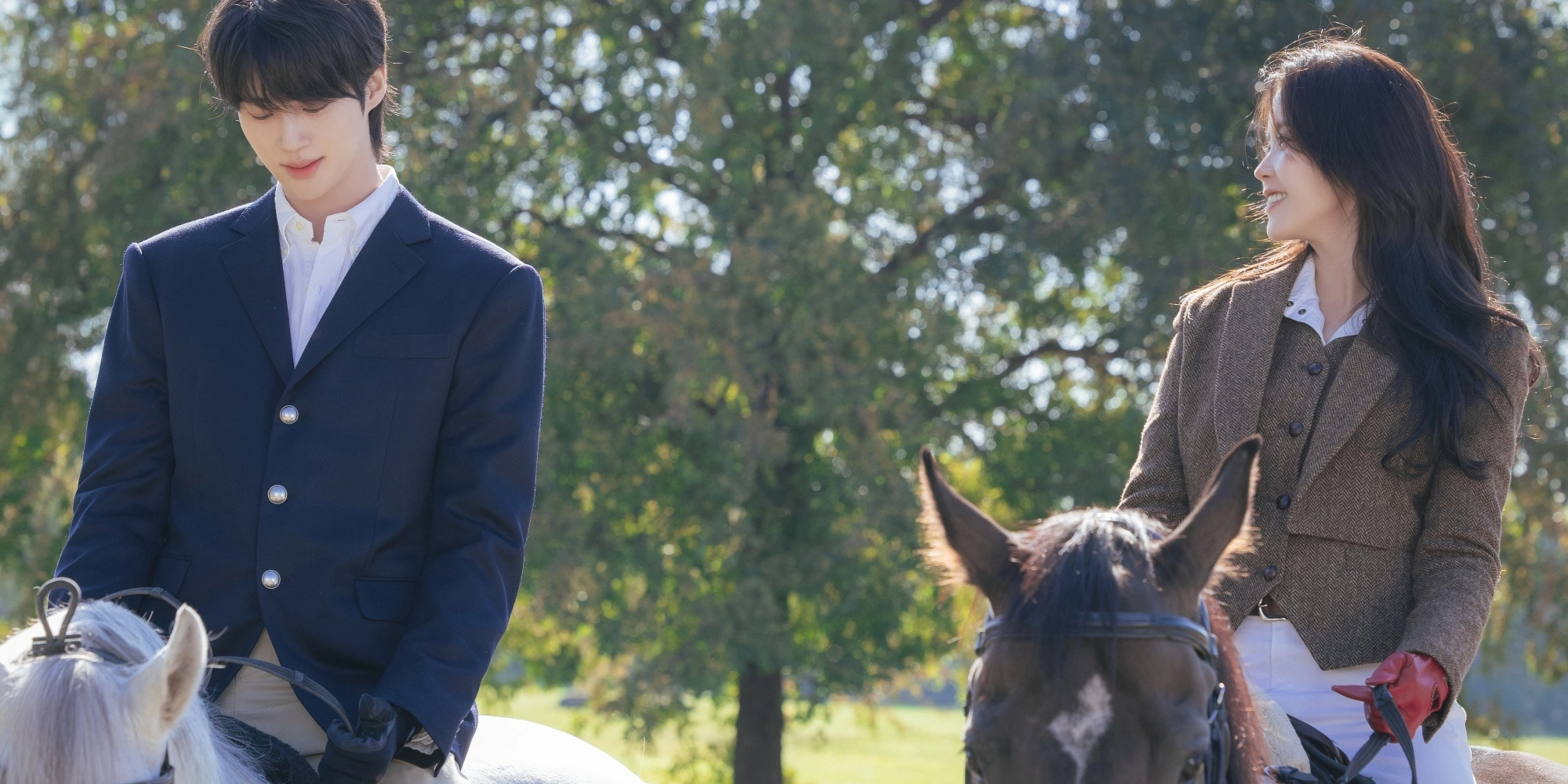 IU＆ピョン・ウソク、21世紀の「大軍師」カップル？