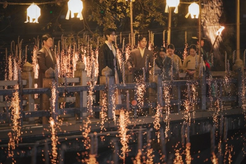 Disney+ K-Drama 'Royal Romance' Hits No. 1