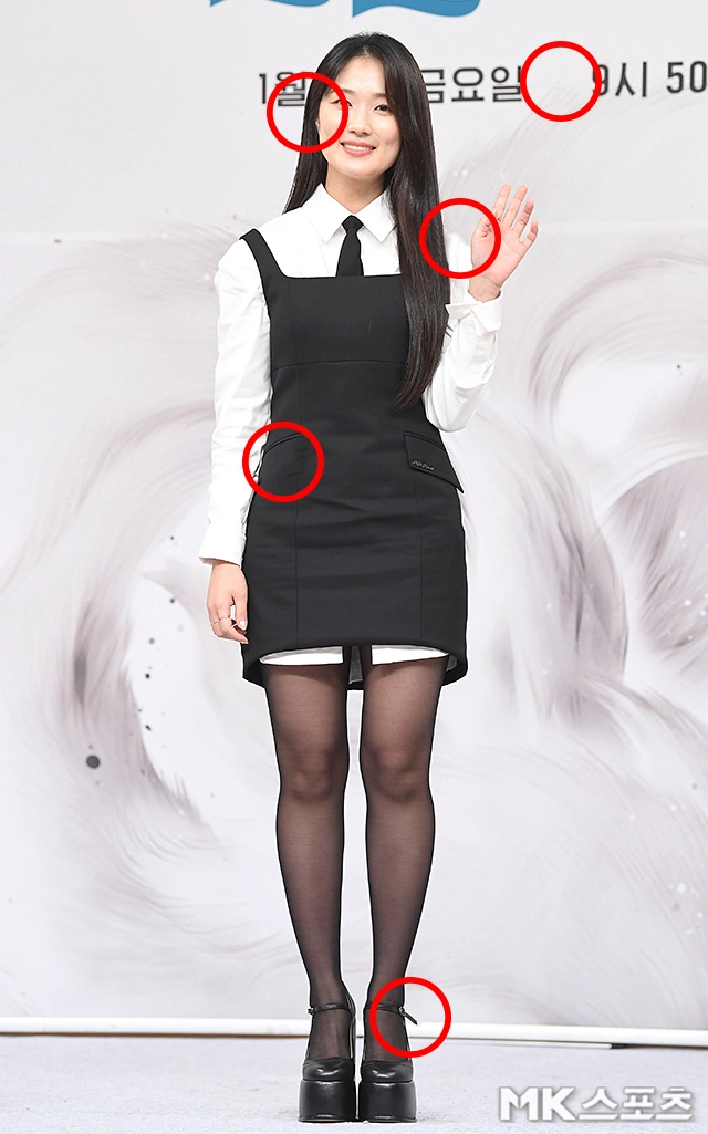 Kim Hye Yoon's Black Mini Dress Steals Spotlight