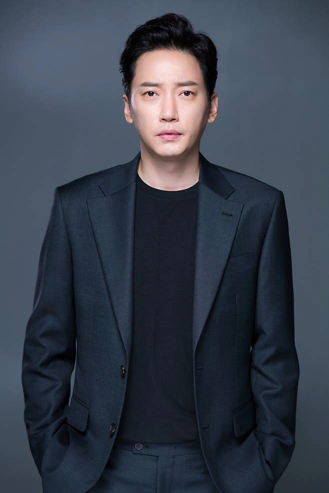 Lee Sang-bo's Family Requests Private Funeral