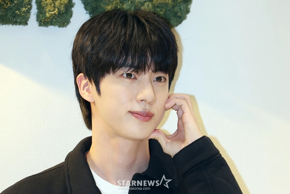 방탄소년단 진, 스타랭킹 3위