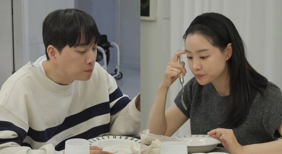 Song Ji-eun & Park Wi Reveal Newlywed Home