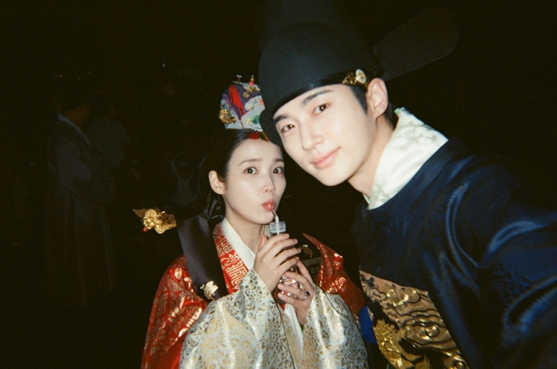 IU & Byun Woo Seok's Couple Photos Revealed