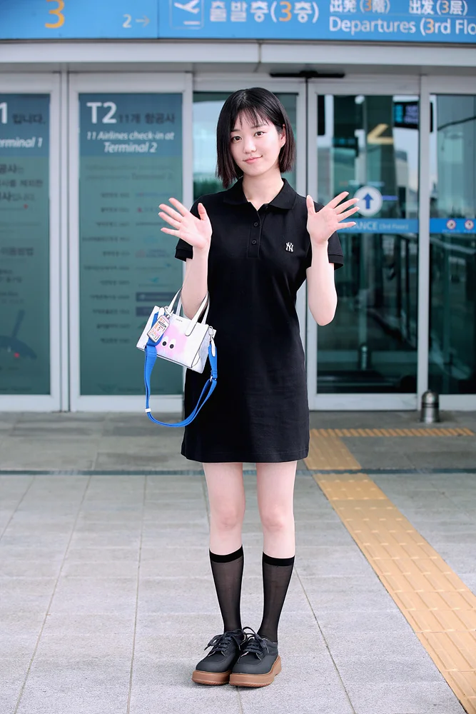Lee Yu-bi's youthful beauty and airport fashion