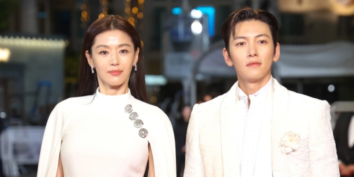 Jun Ji-hyun's Cannes Beauty Stuns Fans