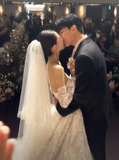 Comedian Jo Se Ho to MC Choi Jun Hee's Wedding