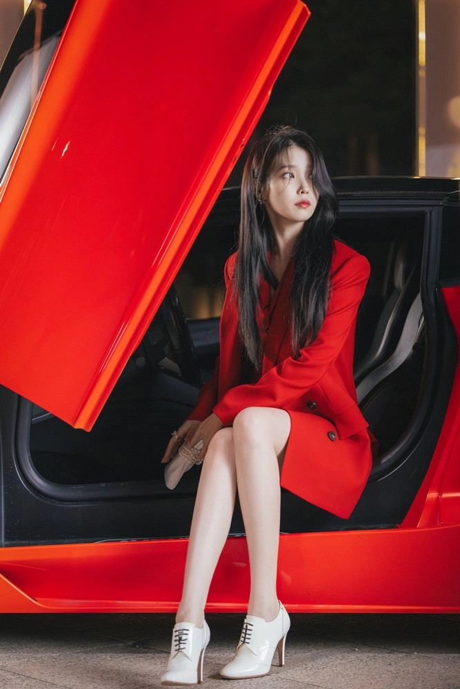 IU & Byun Woo-seok's 'The King's Affection' Debut Style