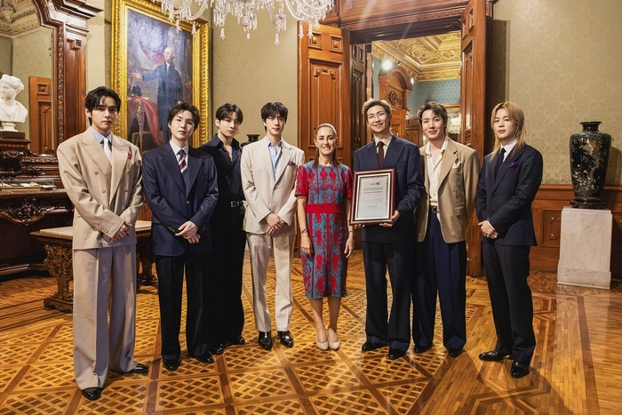 방탄소년단 멕시코 5만 인파