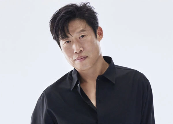 パク·ジフン、金融界の信頼スター