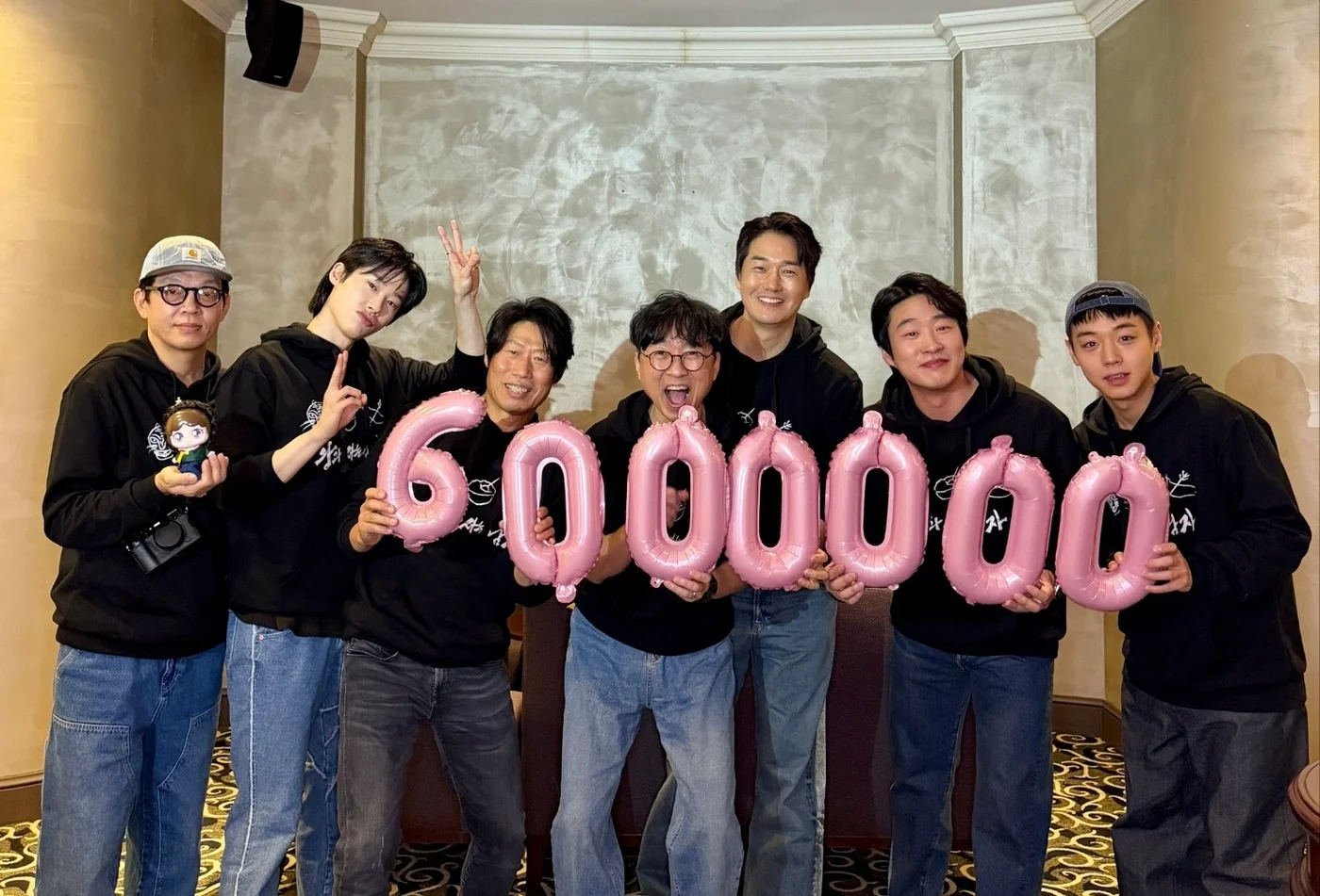 ワン・サナム 20日 600万突破