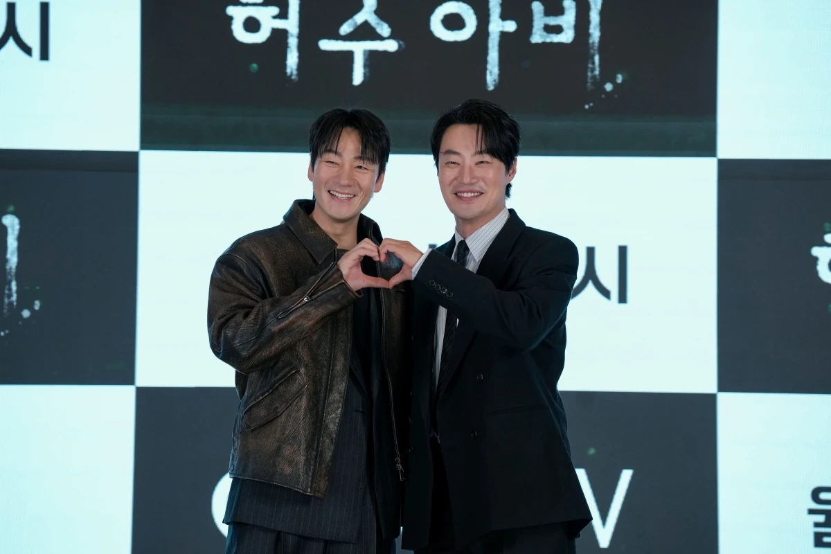 Song Geonhee & Seo JiHye Shine in 'Scarecrow 1988'