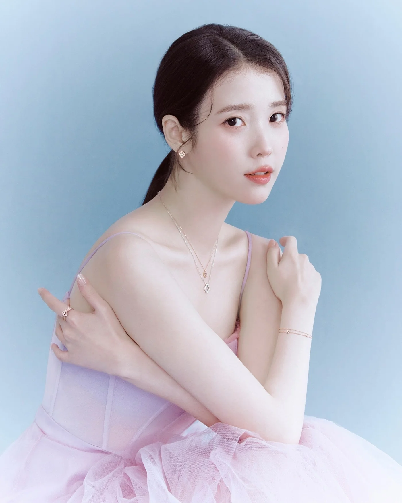IU, J.ESTINA Spring Photo Shoot