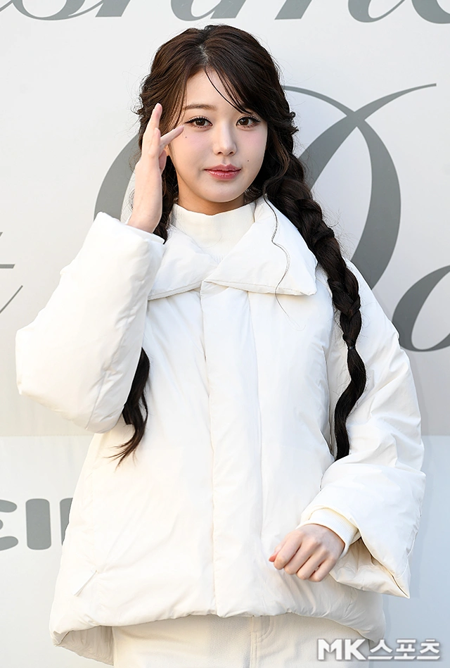 Jang Da-ah's Black Dress at 'Salmokji' Premiere