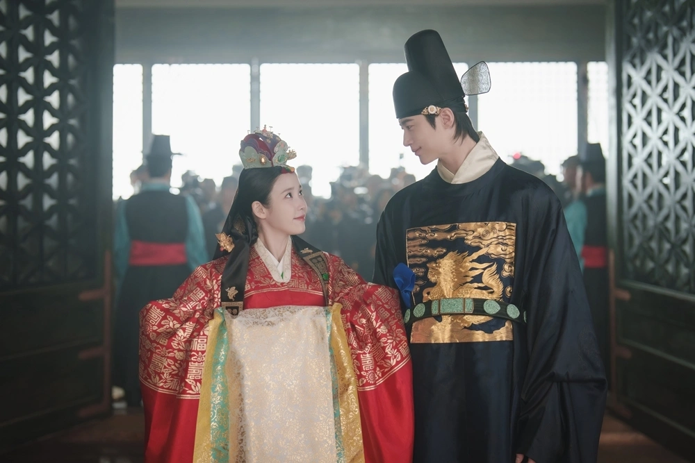 IU & Byun Woo Seok's 'Soulmate' Wedding Revealed