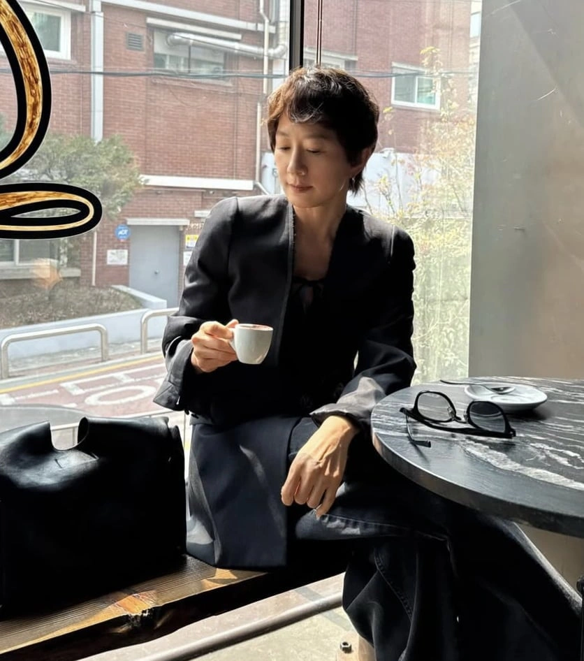 김희애 파격 숏컷 스타일