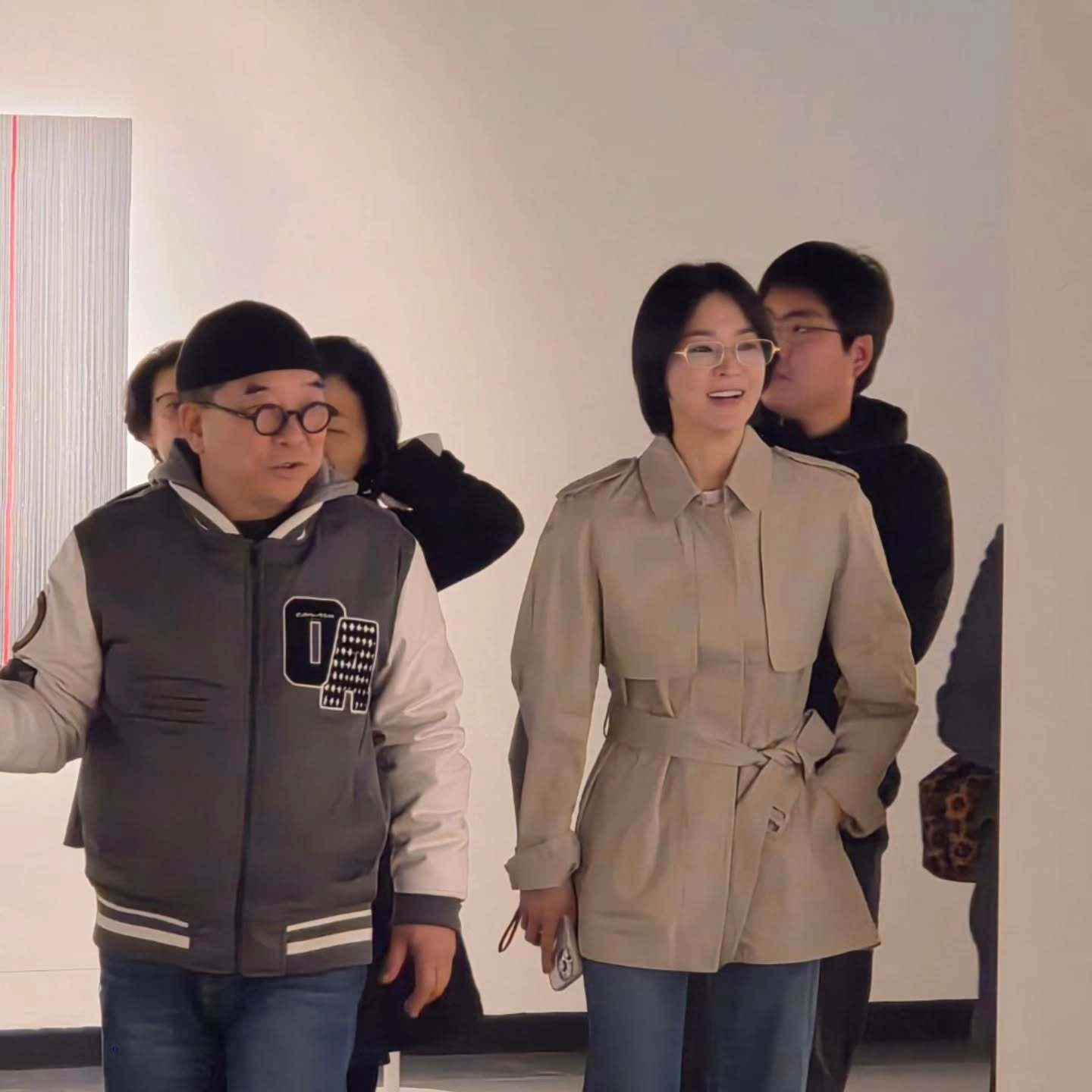 송혜교 김수철 전시장 투샷