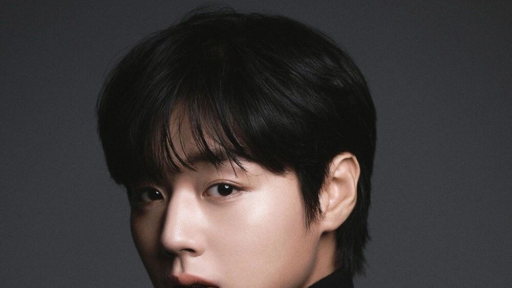 Park Jihoon: K-Pop Star & Actor Dominates Charts