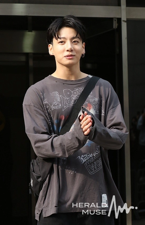 BTSジョングク、ライブ配信での暴言を謝罪