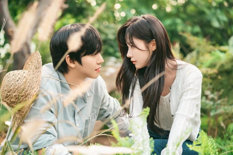 Ahn Hyo Seop's 'Office Blind Date' Global Hit