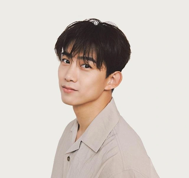 옥택연 결혼식 2PM 완전체 참석