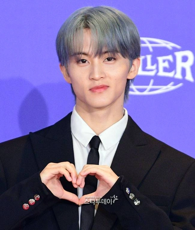 마크, NCT 탈퇴 후 첫 버블