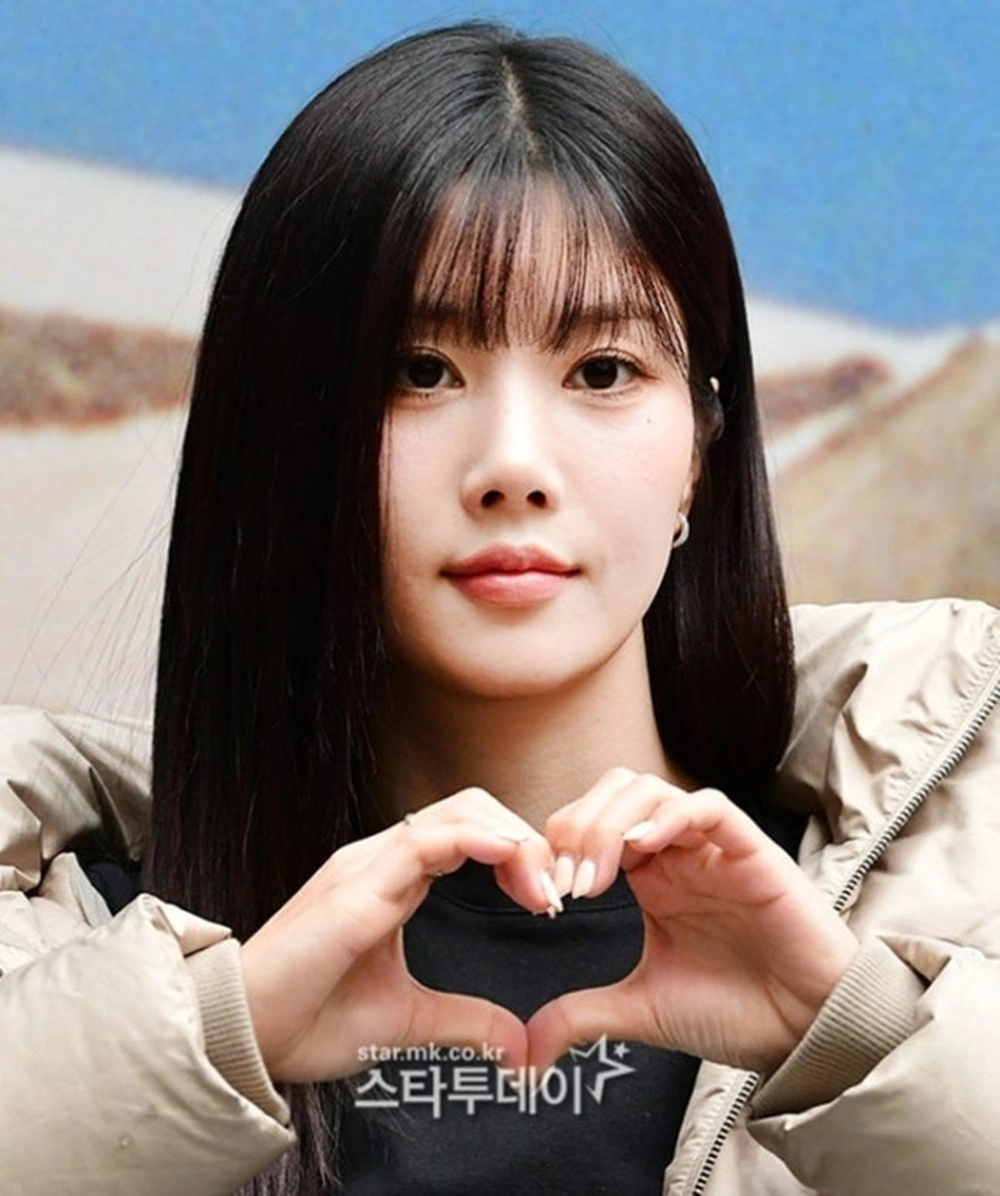K-pop Star Kwon Eunbi Signs with RBW