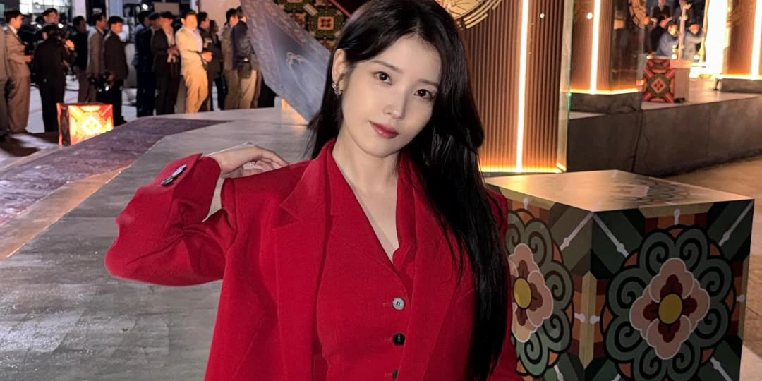 IU & Byun Woo Seok: Royal Fashion Trends