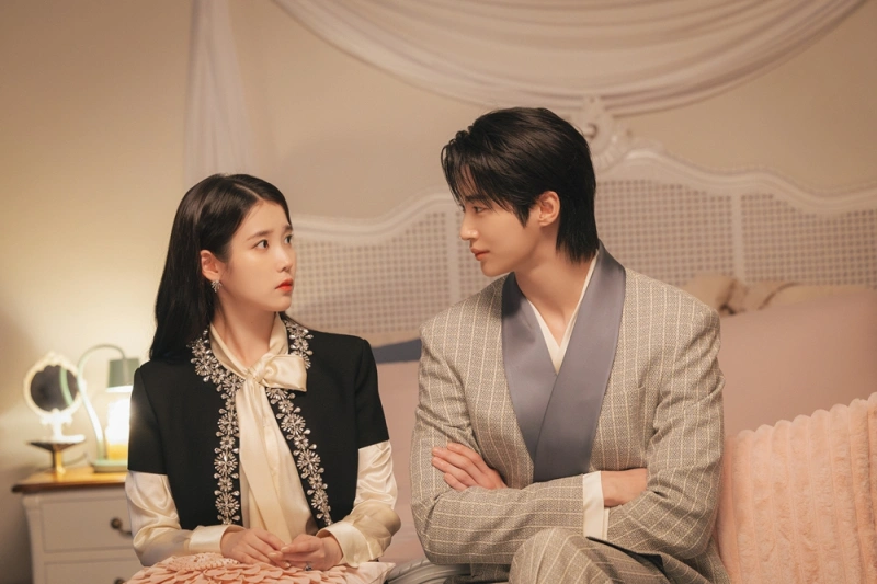 21세기 대군부인 7회, 이안대군 로맨스