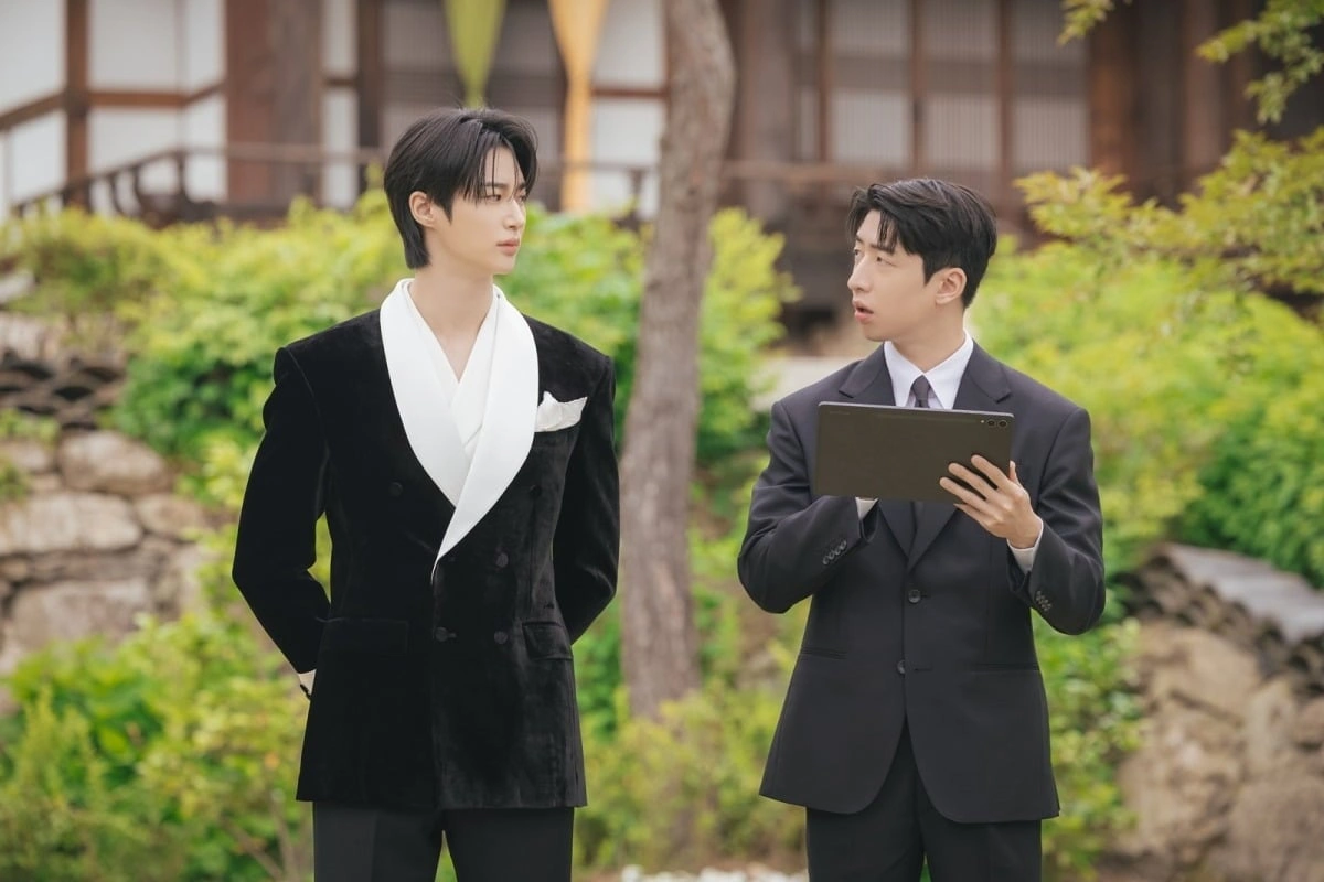 IU and Byun Woo Seok Acting Controversy