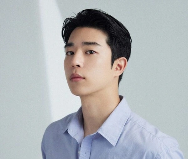 Lee Chan-hyung Joins MBC's 'I Live Alone' as Sleeping Doctor