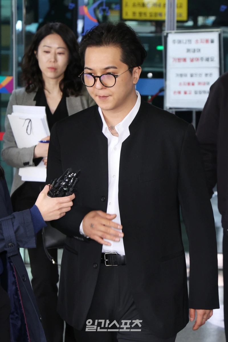 Mino Admits Poor Military Service, Requests Re-enlistment