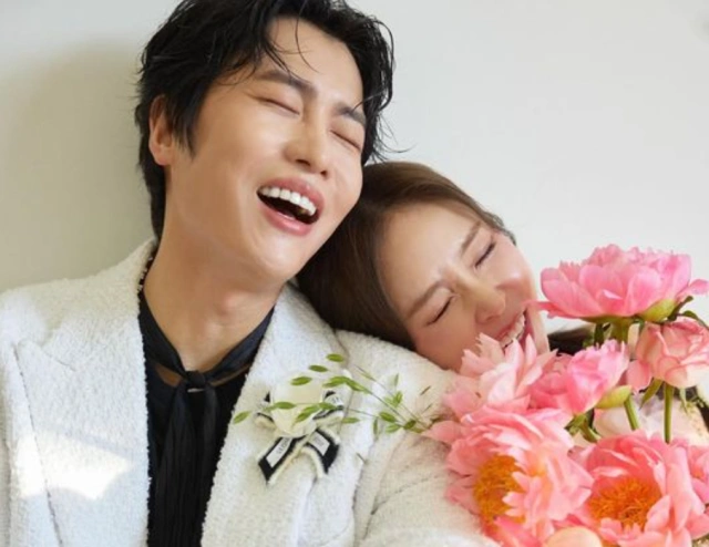 シンジ、7歳年下ムンウォンと結婚