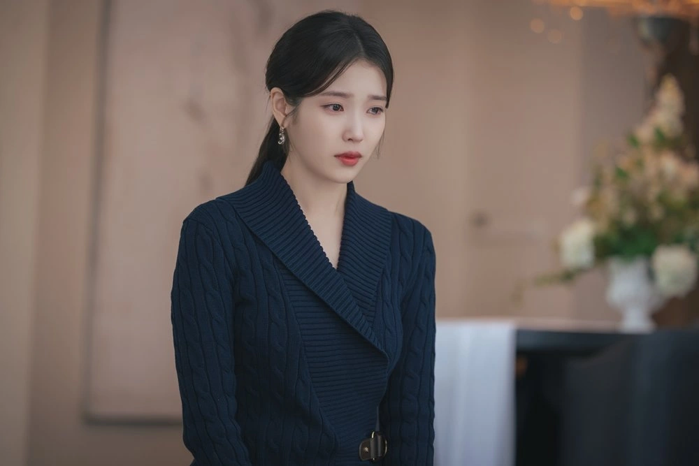 IU、ピョン・ウソクのため父に土下座
