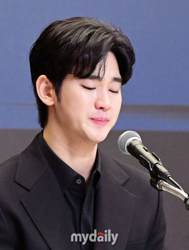 Kim Soo-hyun Denies Underage Dating Rumors