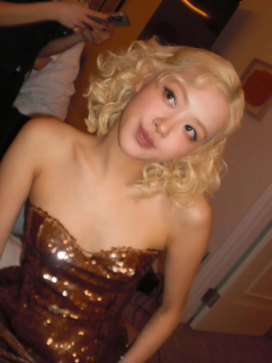 BLACKPINK ジスのニットコーディネート術