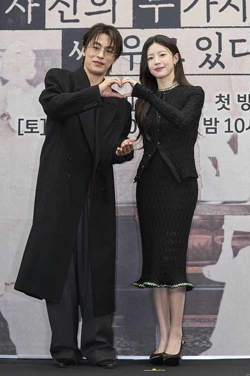 ク・ギョファン＆コ・ユンジョン、母者無惨を慰める