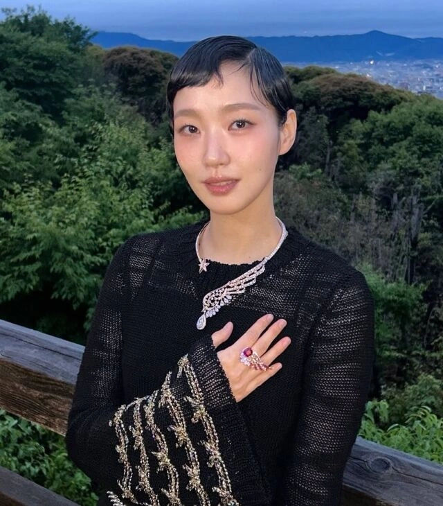 キム・ゴウン、ショートカットも女神級の美貌