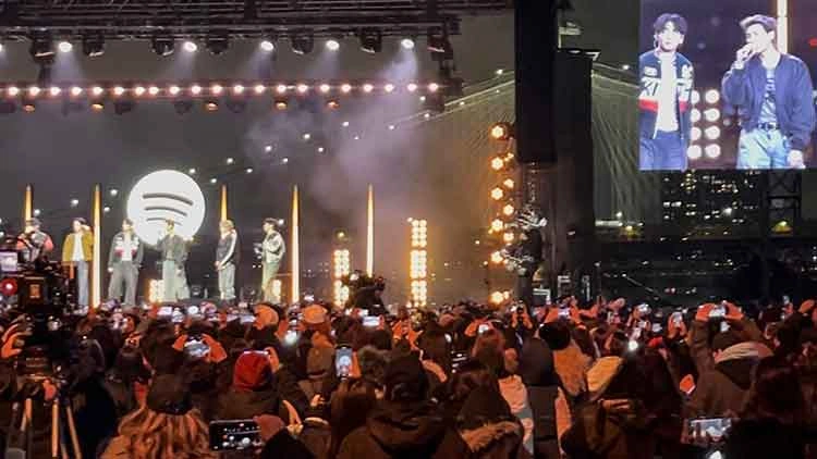 BTS、ニューヨークで「アリラン」大合唱