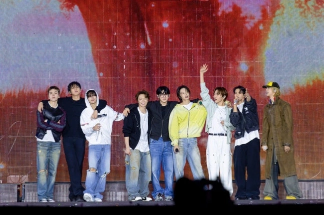 세븐틴 13인 완전체 재계약